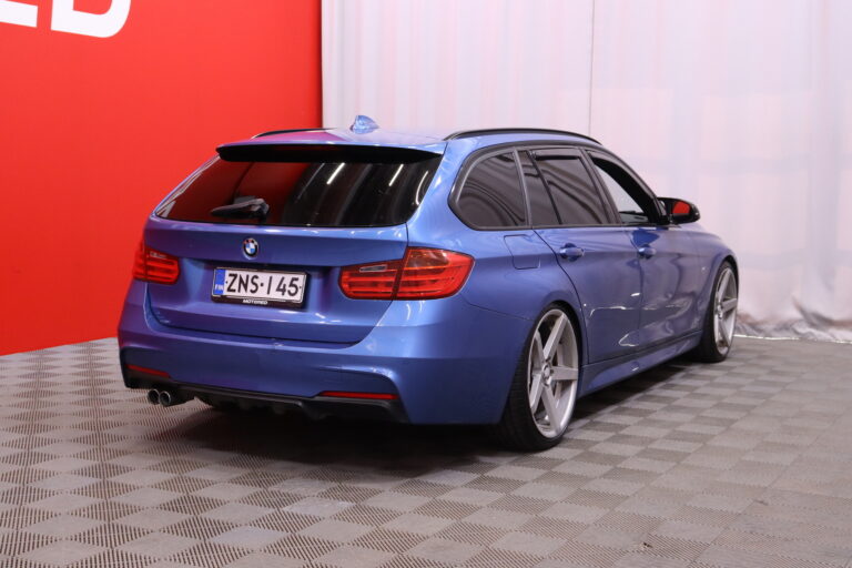 BMW 330