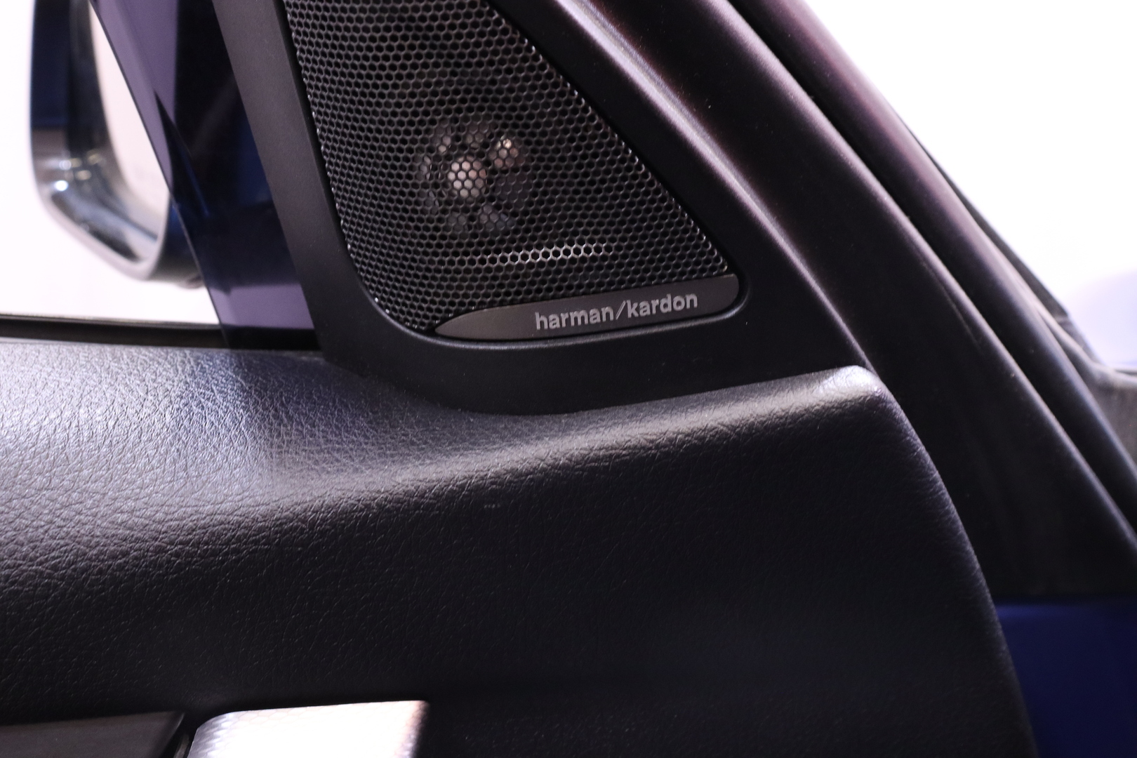 BMW - 330 - F31 Touring 330d TwinPower Turbo A xDrive // M-SPORT / Bluetooth / Vakkari / Navi // - Farmari