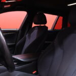 BMW - 520 - G31 Touring 520d A Business M Sport // Webasto / Navi / Bluetooth / Ambient / Vetokoukku // - Farmari