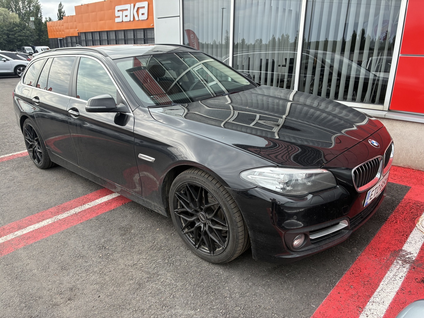BMW - 520 - F11 Touring 520d A xDrive Business - Farmari