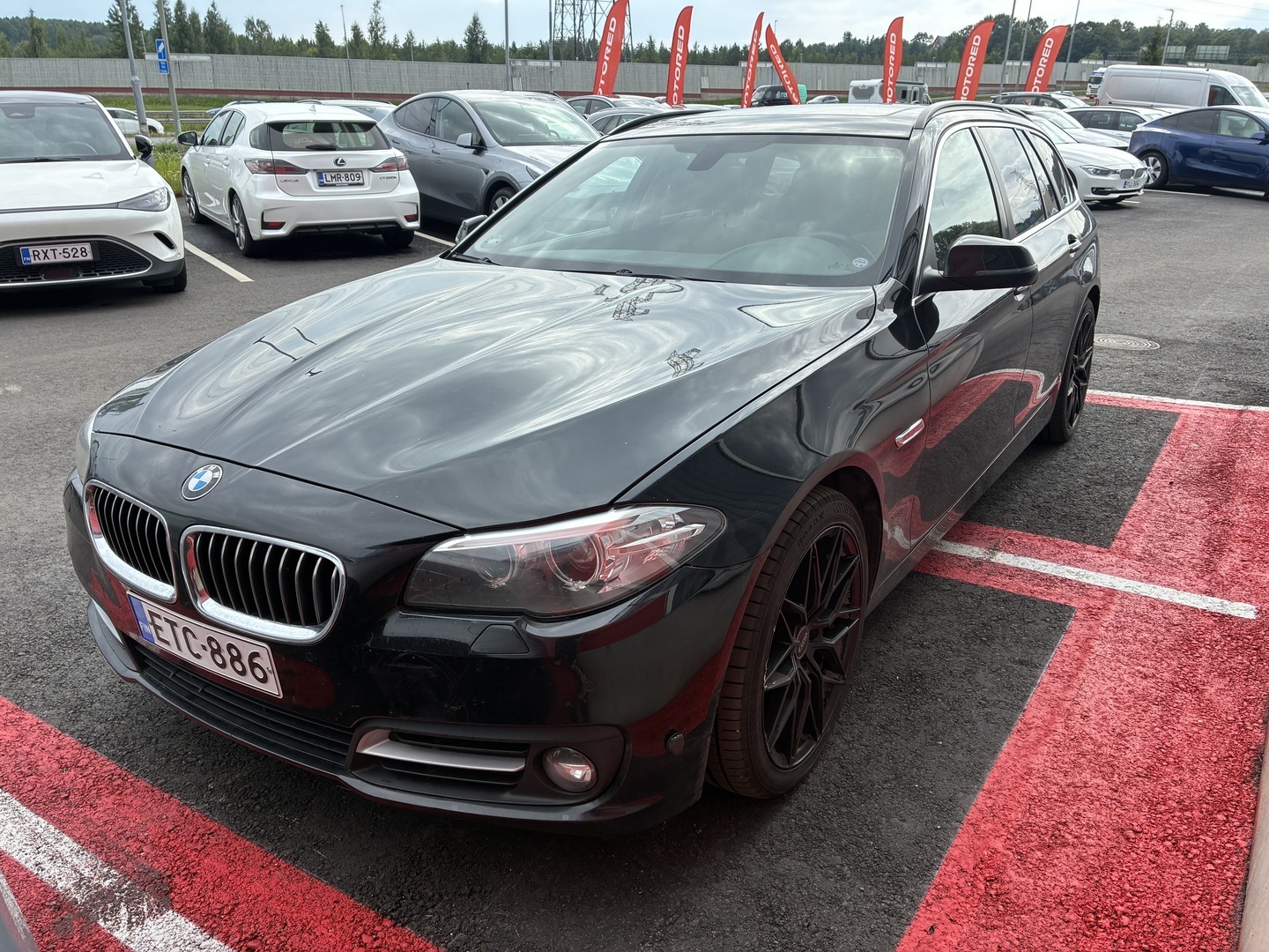 BMW - 520 - F11 Touring 520d A xDrive Business - Farmari