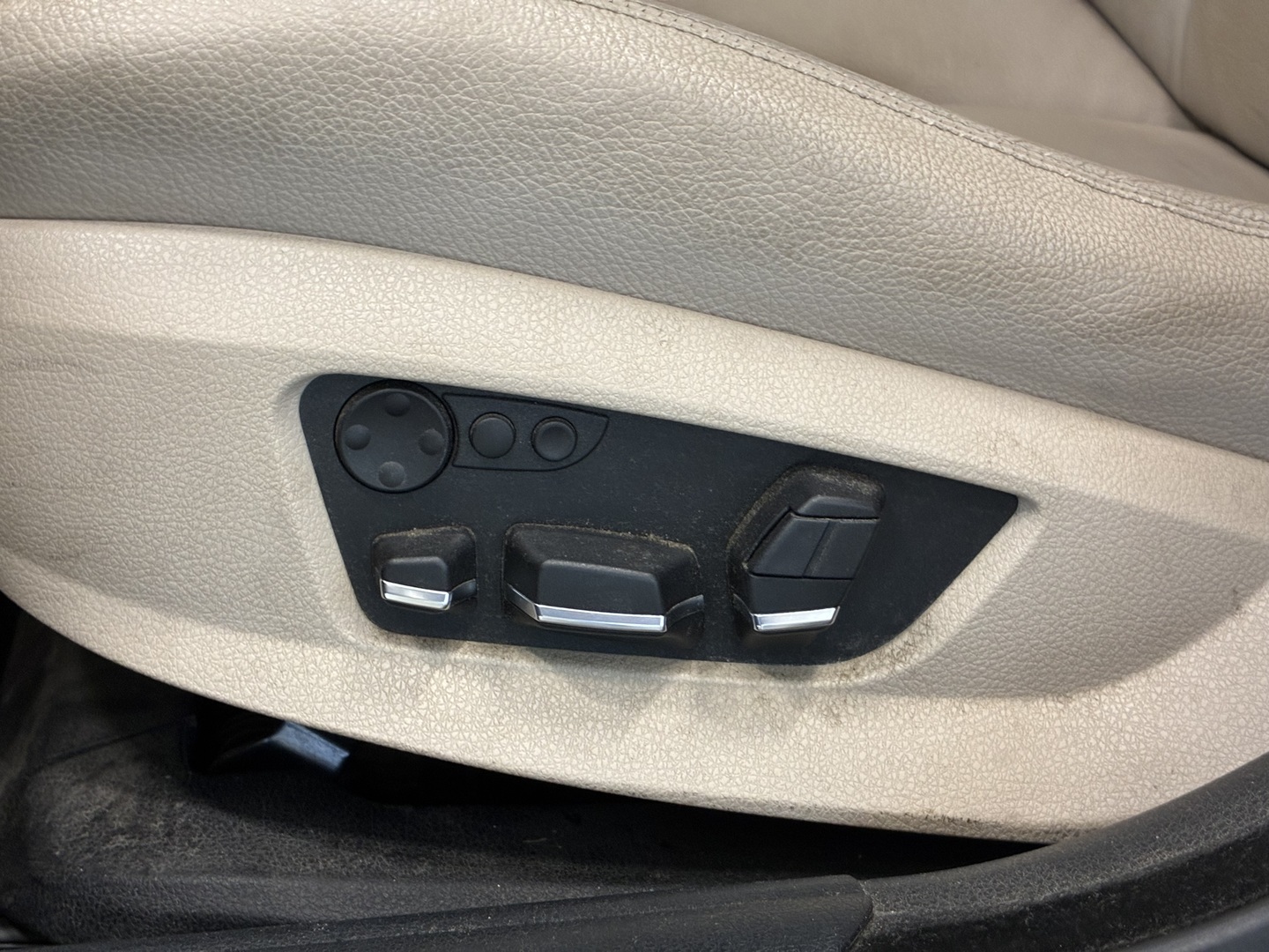 BMW - 530 - Msport F11 Touring / Myydään huutokaupat.com - Farmari
