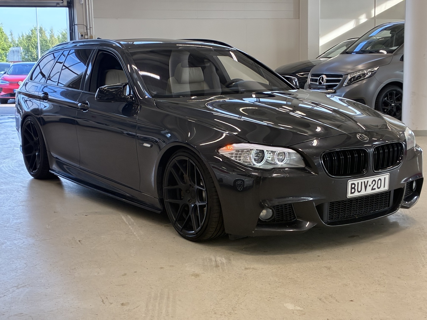 BMW - 530 - Msport F11 Touring / Myydään huutokaupat.com - Farmari