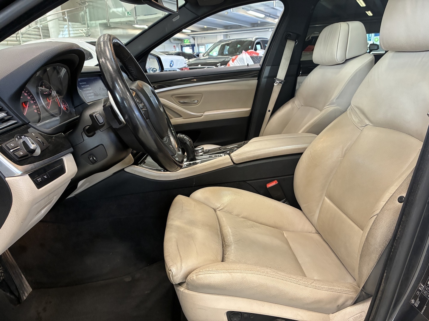 BMW - 530 - Msport F11 Touring / Myydään huutokaupat.com - Farmari