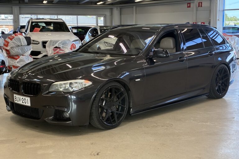 BMW - 530 - Msport F11 Touring / Myydään huutokaupat.com - Farmari