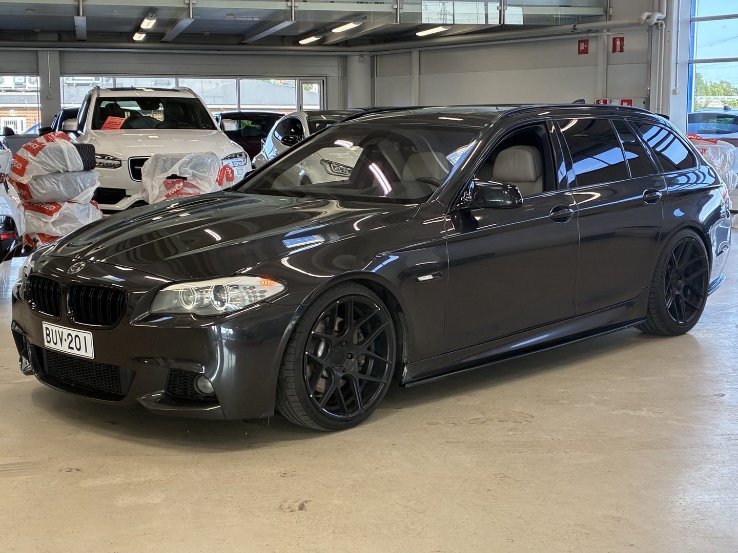 BMW - 530 - Msport F11 Touring / Myydään huutokaupat.com - Farmari