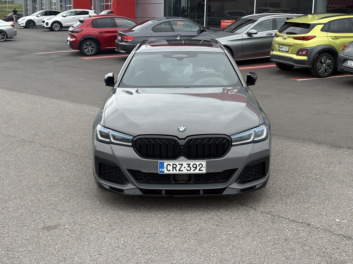 BMW - 530 - G31 Touring 530e xDrive A Charged Edition M Sport // Panorama / HUD / ACC / 360 / Laser / Muistipenkit / H&K // - Farmari