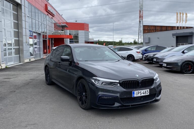 BMW - 530 - G30 Sedan 530e xDrive A Charged Edition M Sport - Sedan