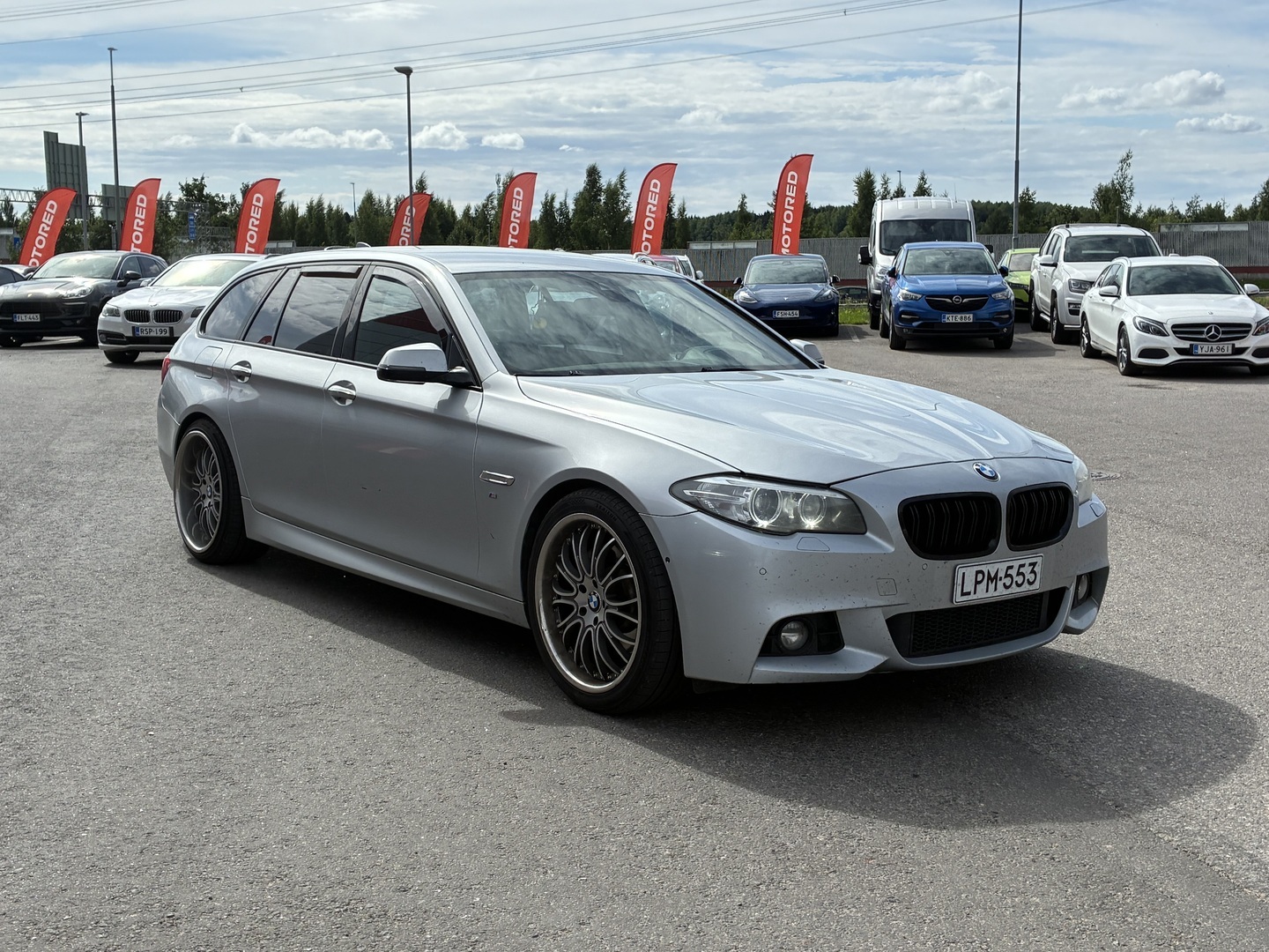 BMW - 530 - F11 Touring 530d TwinPower Turbo A Business Automatic / M-SPORT - Farmari