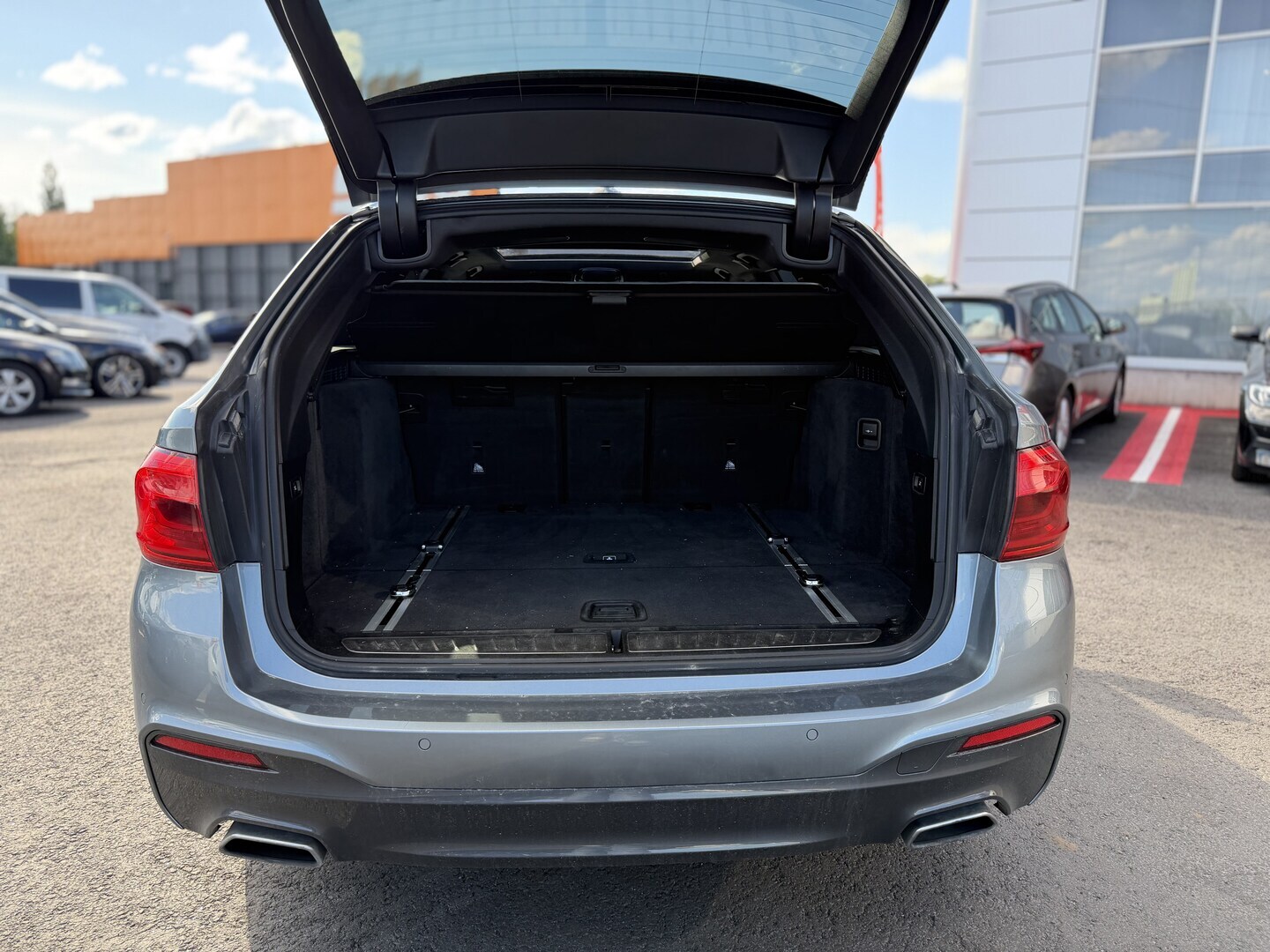 BMW - 540 - G31 Touring 40i xDrive M Sport // Webasto / Imu-ovet /  360° / Muistipenkit / HUD / H&K / Panorama // - Farmari