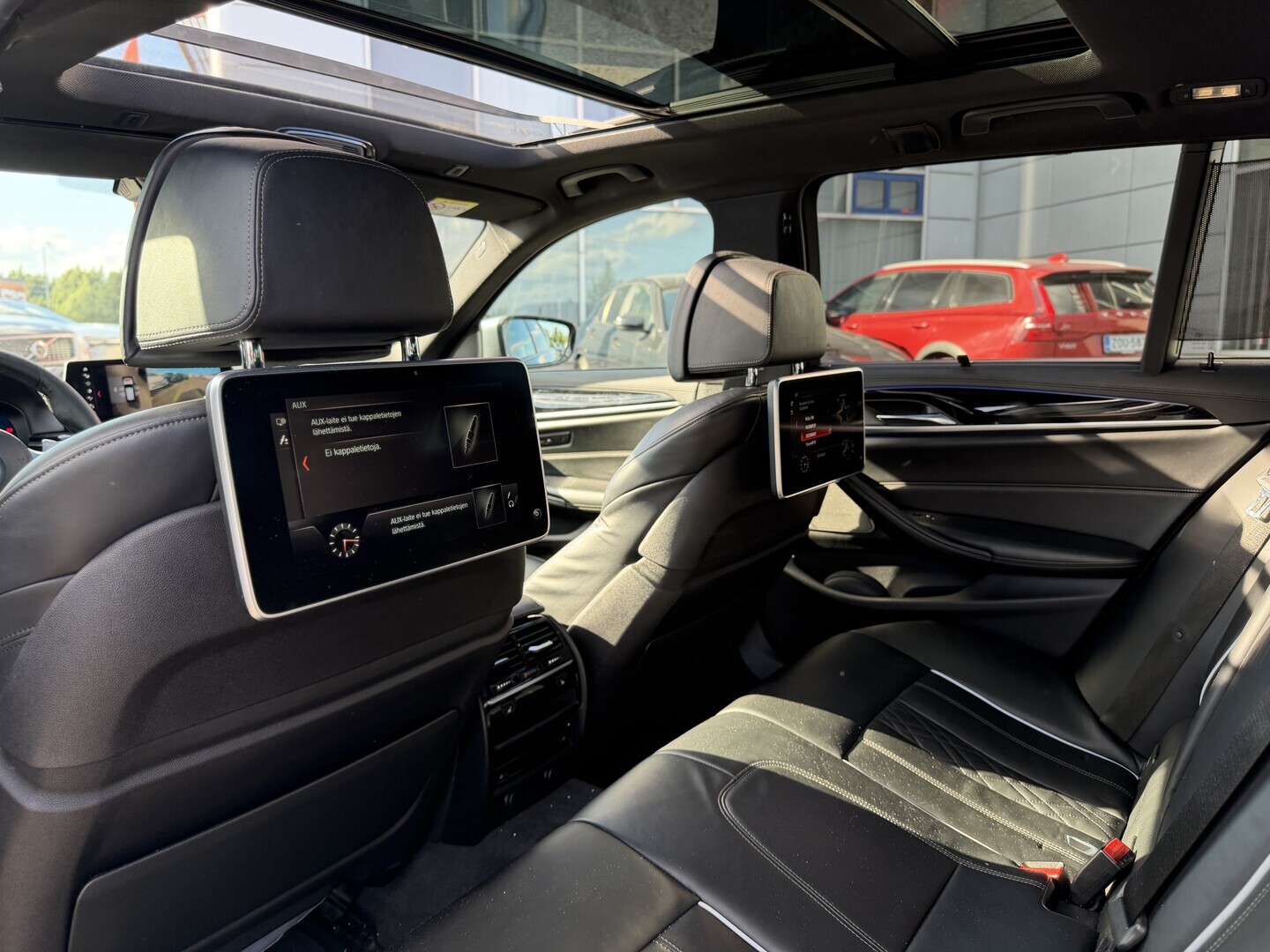BMW - 540 - G31 Touring 40i xDrive M Sport // Webasto / Imu-ovet /  360° / Muistipenkit / HUD / H&K / Panorama // - Farmari