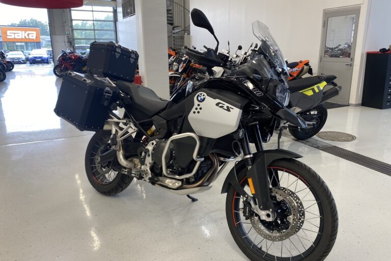 BMW - F - 900 GS Adventure // Juuri saapunut / 3x laukut / Ride Pro / Dynamic ESA / Ajomode pro // - Moottoripyörä