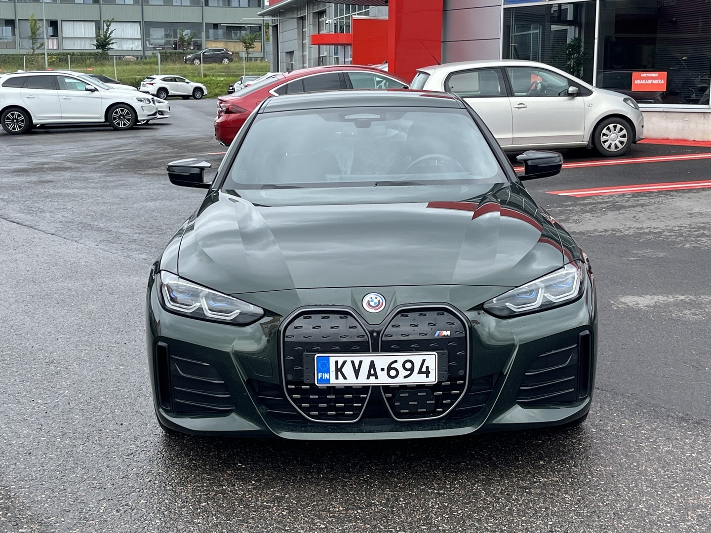 BMW - I4 M50 - 1-om. Suomi-auto / Laser / ACC / HUD / Koukku / Muistipenkki / Hifi / Comfort access / 360° // - Sedan