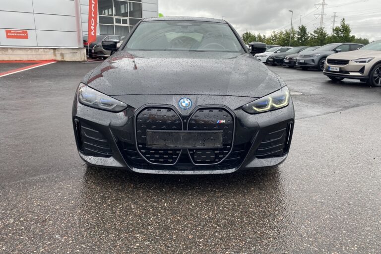BMW i4 M50