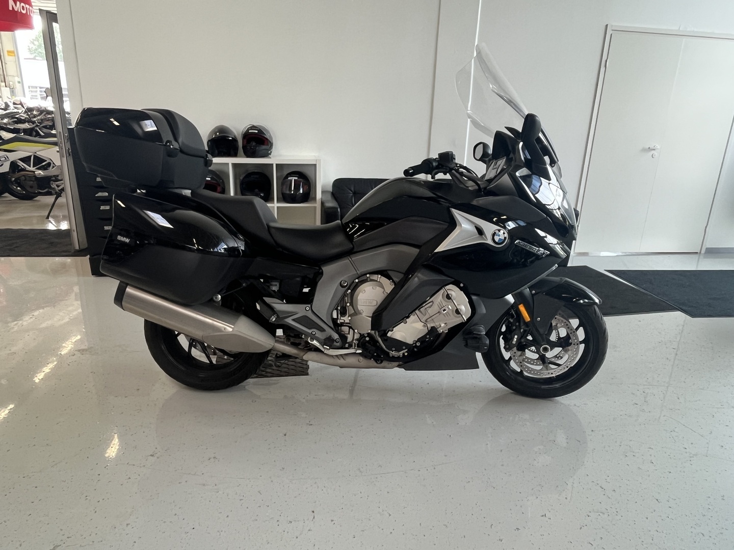 BMW - K - 1600 GT // Merkkihuollettu Suomi-pyörä / Pakki / Keyless // - Moottoripyörä