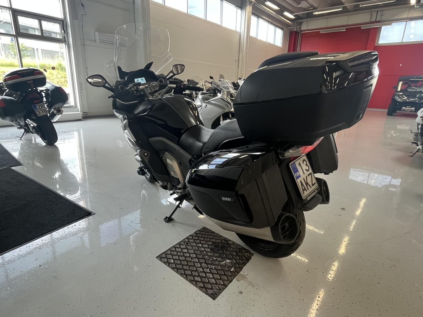BMW - K - 1600 GT // Merkkihuollettu Suomi-pyörä / Pakki / Keyless // - Moottoripyörä