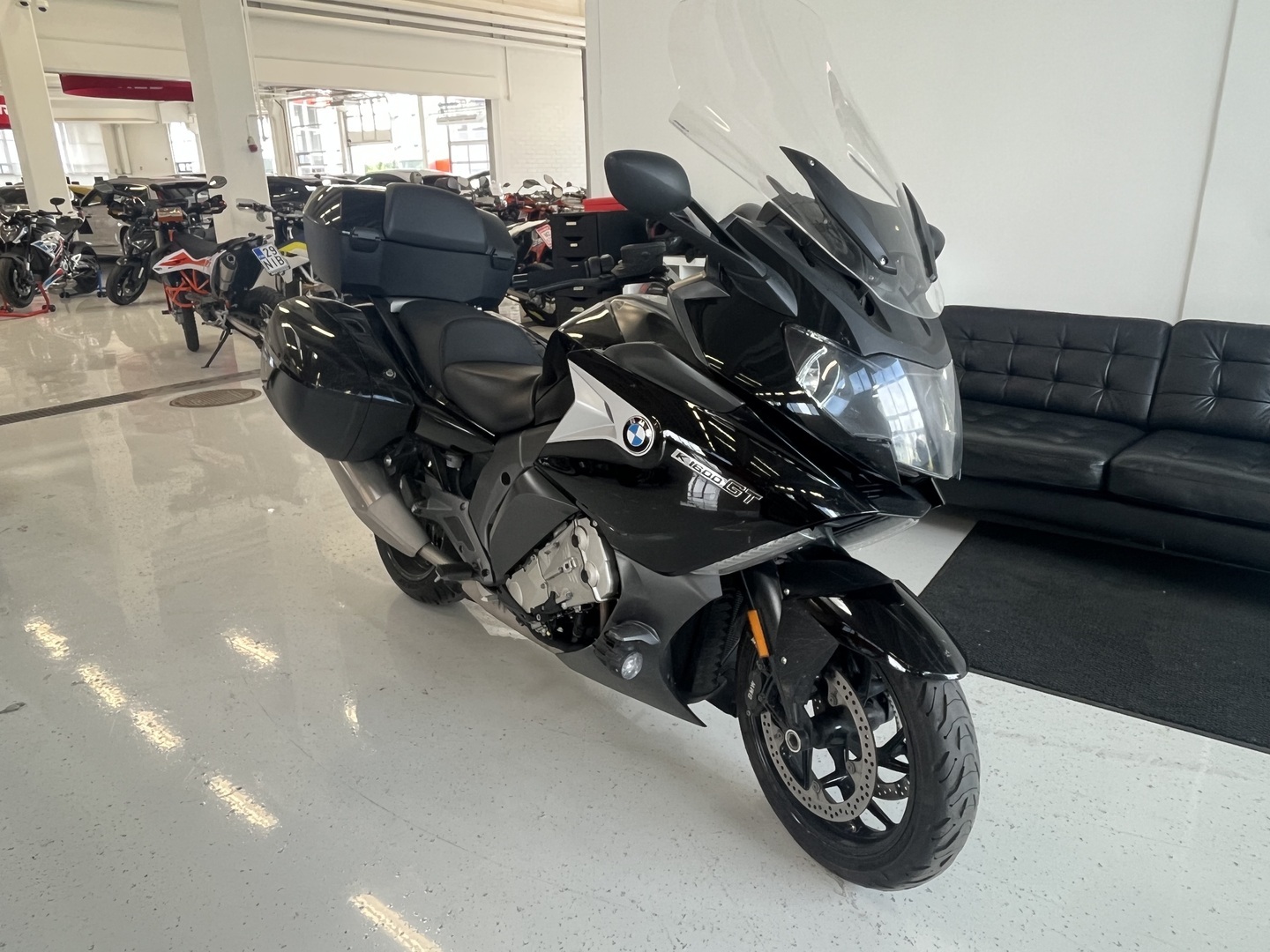 BMW - K - 1600 GT // Merkkihuollettu Suomi-pyörä / Pakki / Keyless // - Moottoripyörä