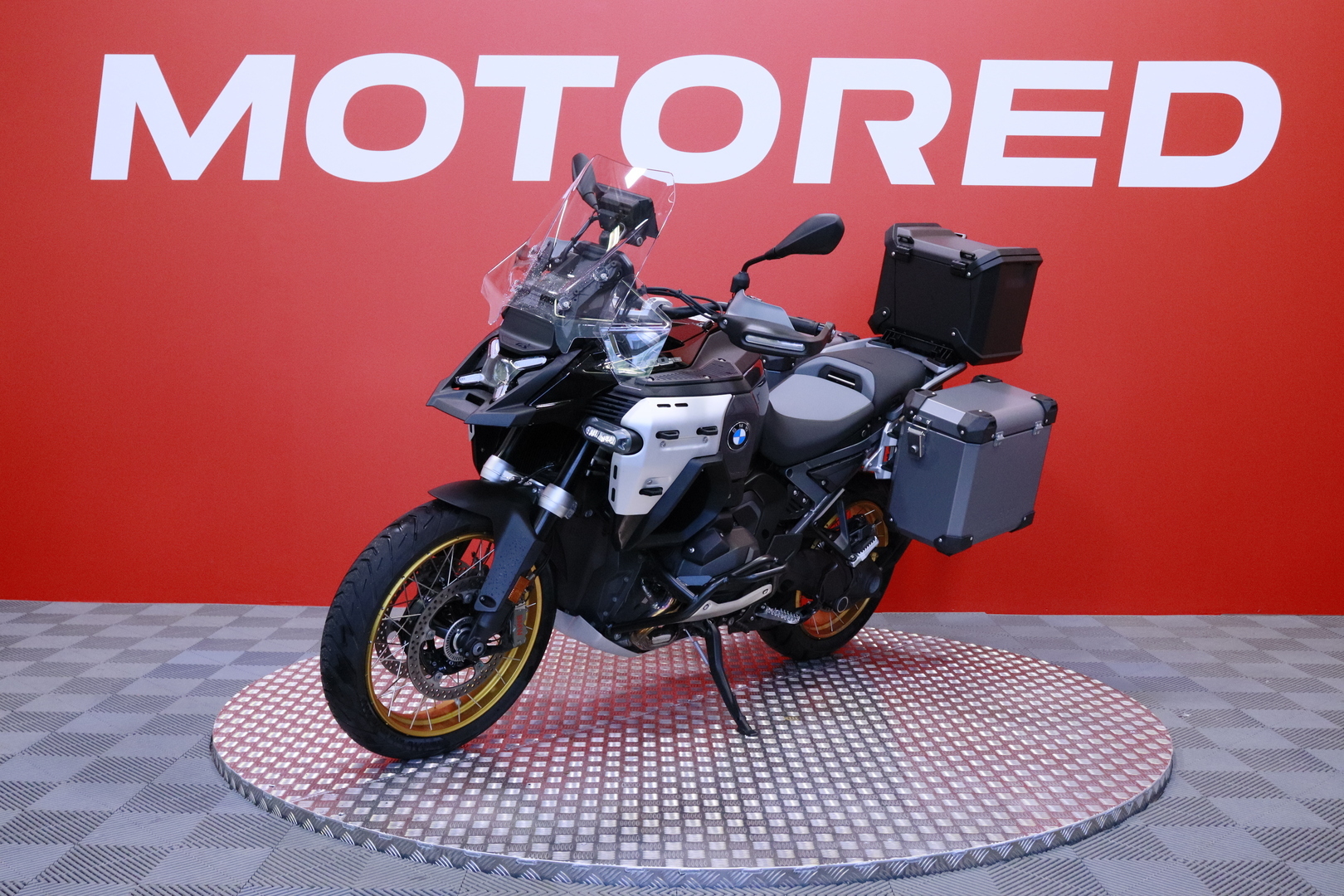 BMW - R - 1300 GS Adventure ASA // 5v. Jatkotakuu! / Comfort Adapt. alusta / Riding Assistant // - Moottoripyörä