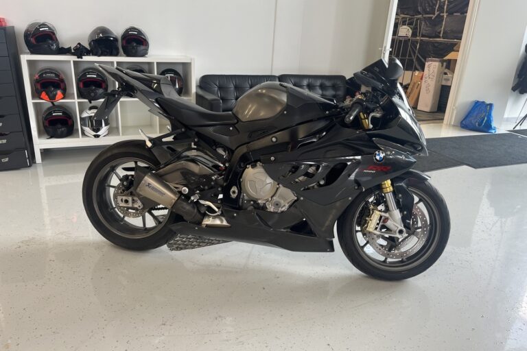 BMW S