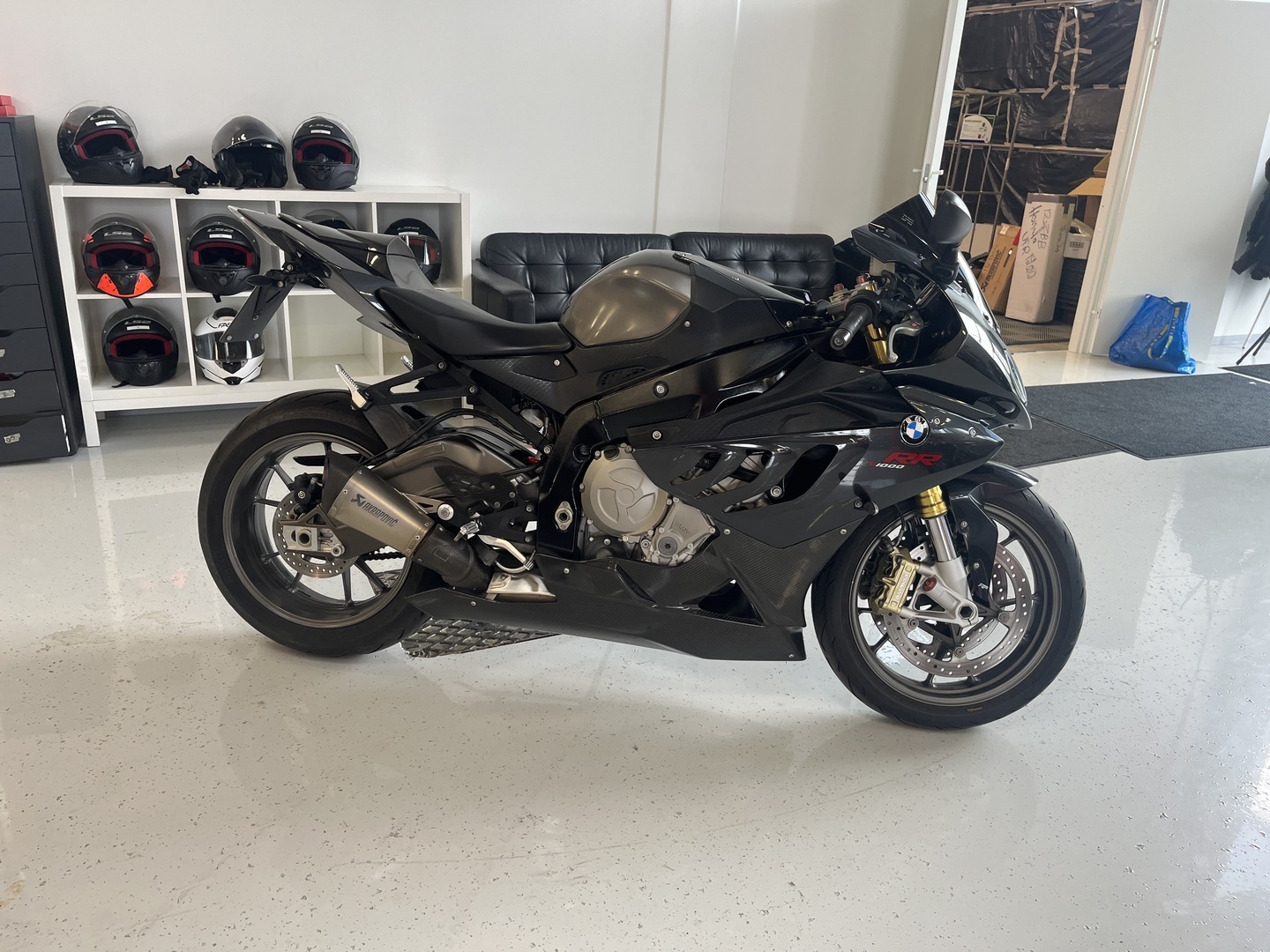 BMW - S - 1000RR // Juuri saapunut / Huoltokirja / Shifter / Ajomodet / Akrapovic // - Moottoripyörä