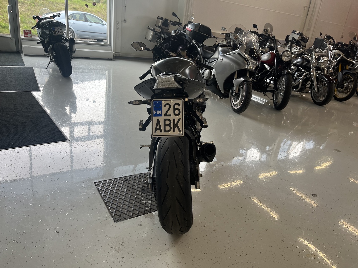 BMW - S - 1000RR // Juuri saapunut / Huoltokirja / Shifter / Ajomodet / Akrapovic // - Moottoripyörä
