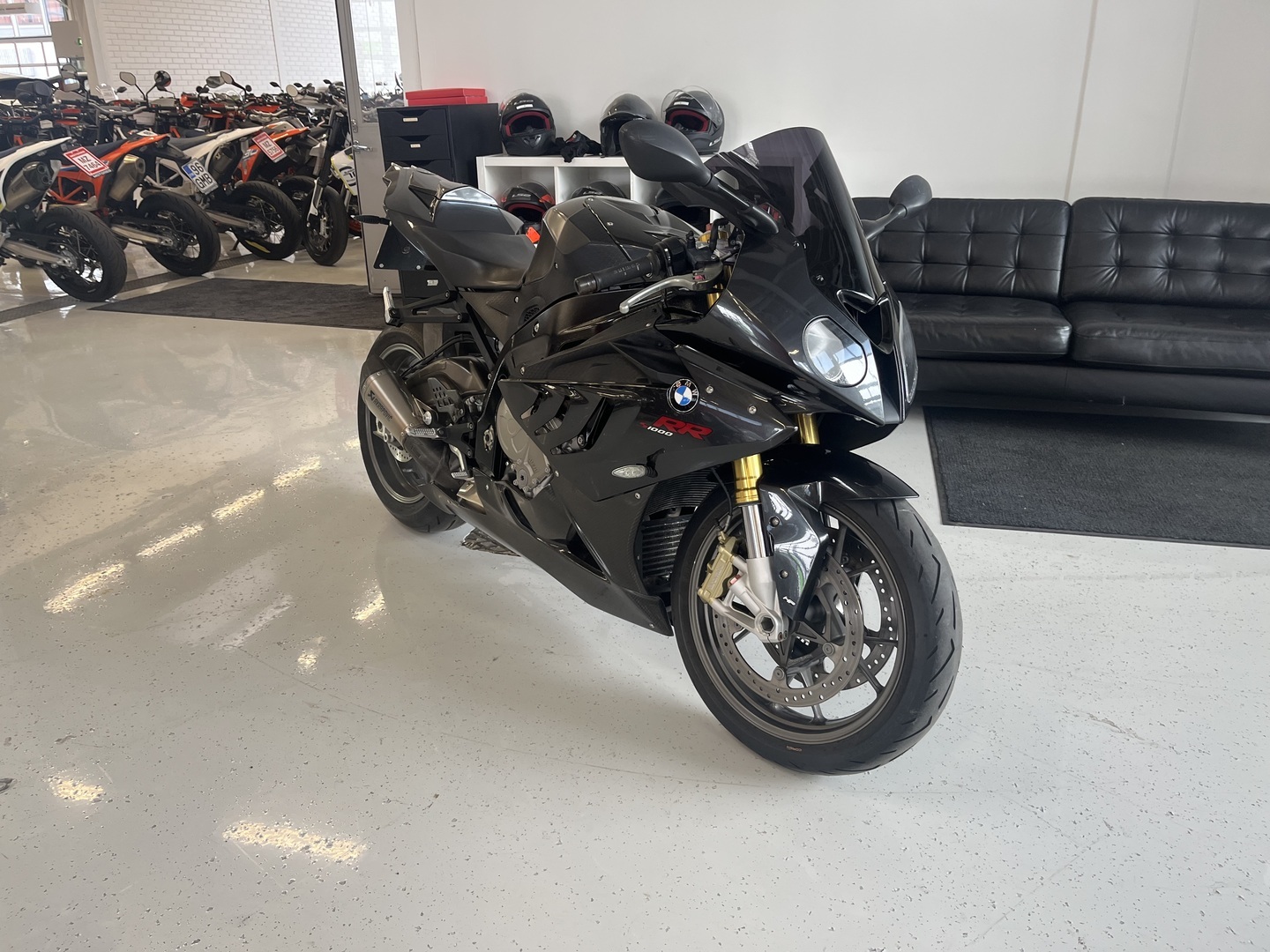 BMW - S - 1000RR // Juuri saapunut / Huoltokirja / Shifter / Ajomodet / Akrapovic // - Moottoripyörä