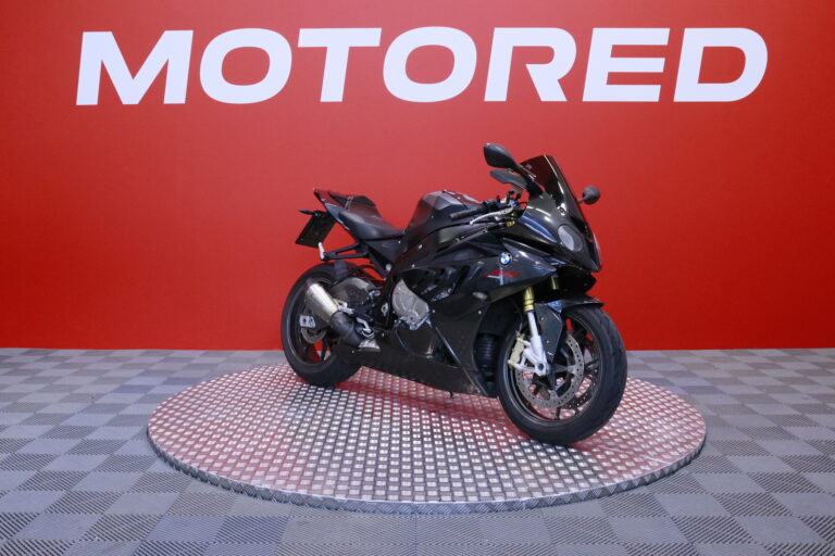 BMW - S - 1000RR // Juuri saapunut / Huoltokirja / Shifter / Ajomodet / Akrapovic // - Moottoripyörä