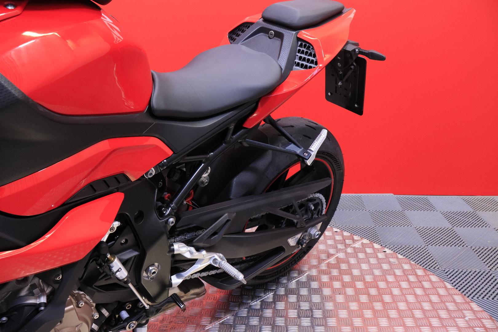 BMW - S - 1000RR // Suomi-pyörä / Huoltokirja / Shifter / Akrapovic / DTC / TFT // - Moottoripyörä