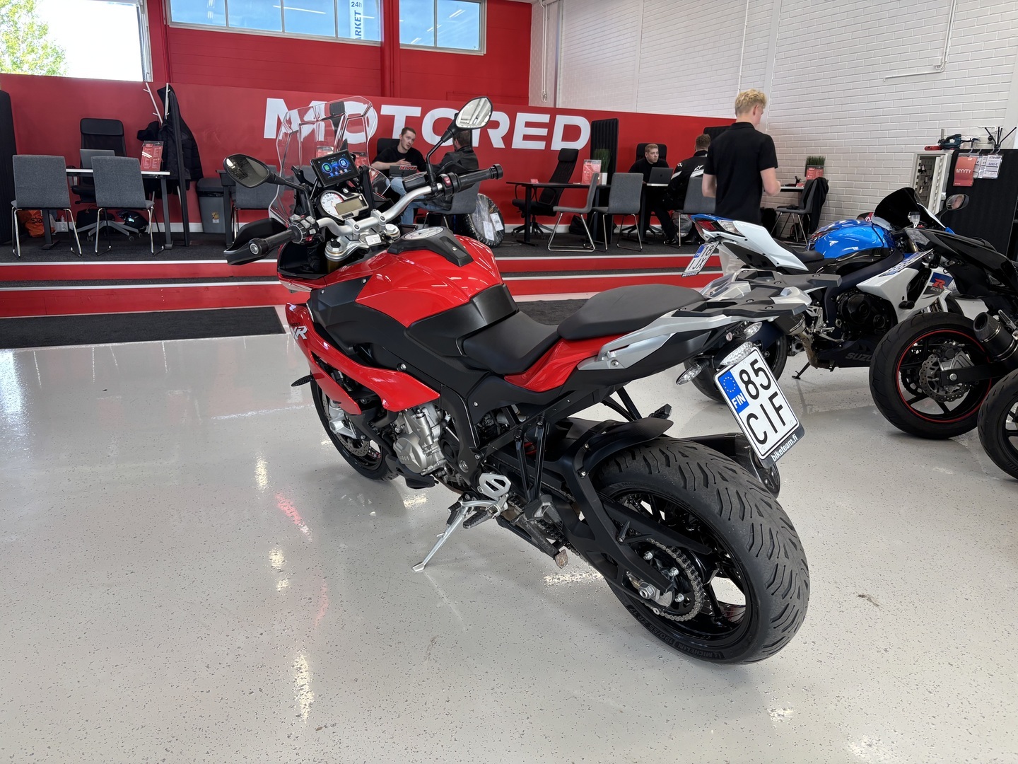 BMW - S - 1000XR // Juuri saapunut! / Akrapovic / Navi / Suomi-pyörä / Vakkari // - Moottoripyörä