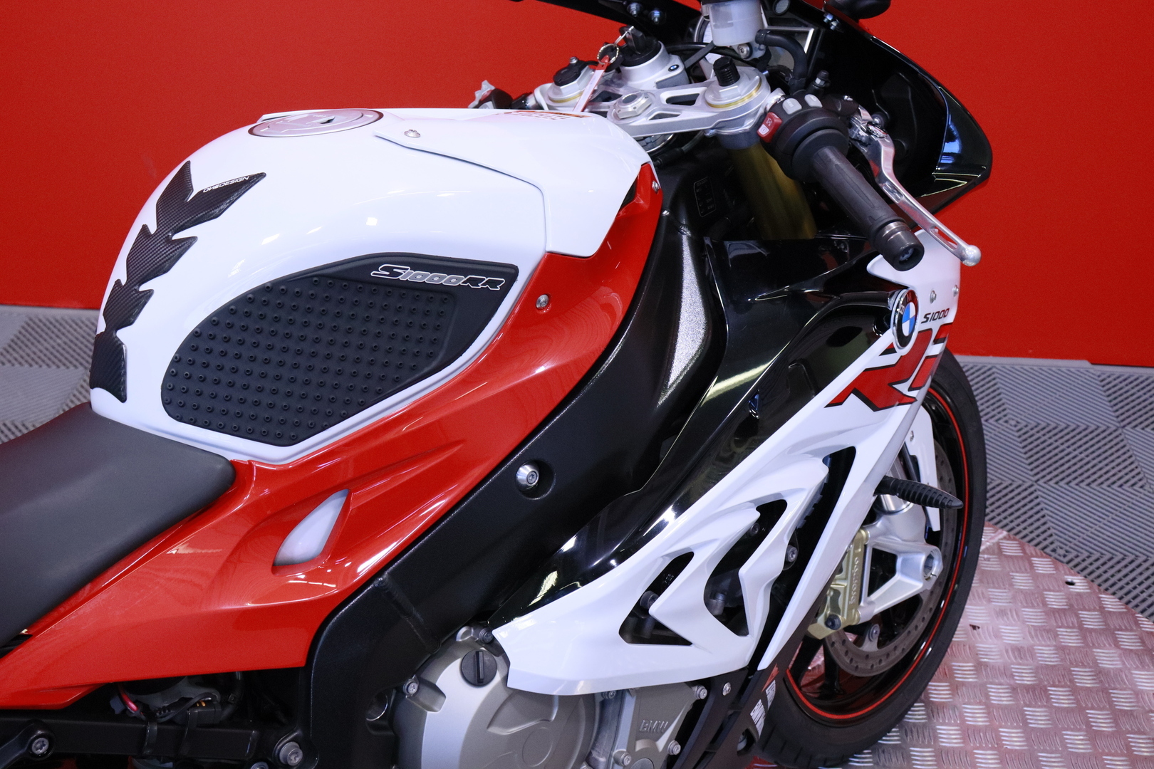 BMW - S - 1000RR // Huoltokirja / DTC / Ajo-modet / ABS Pro / Vakkari // - Moottoripyörä