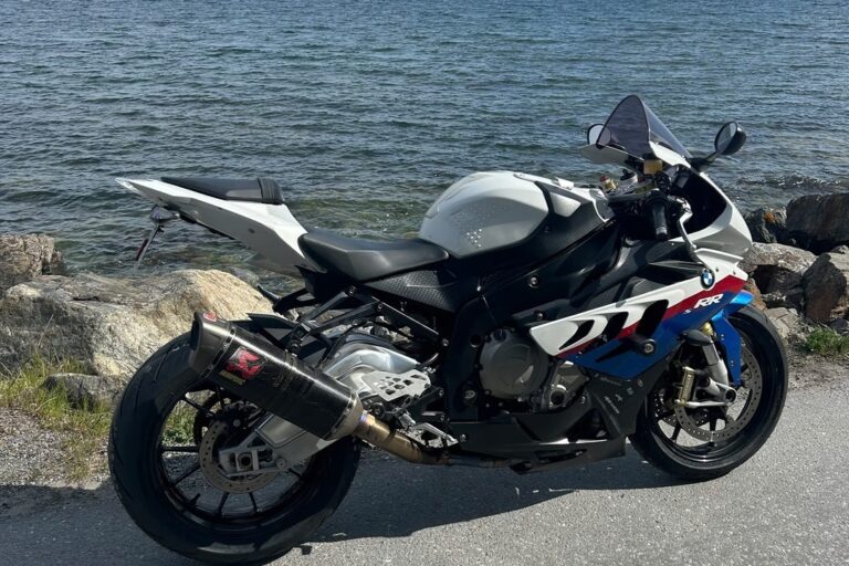 BMW S