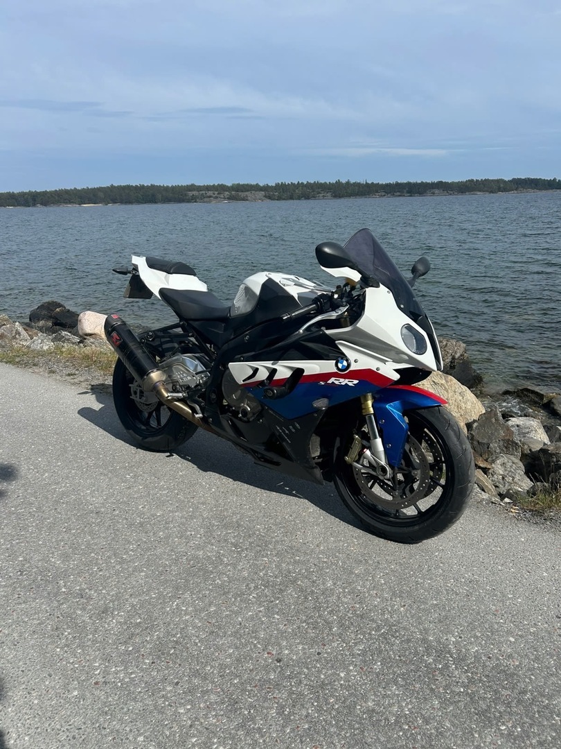 BMW - S - 1000RR // Tulossa! / Iso huolto juuri tehty! / Akrapovic / Shifter // - Moottoripyörä
