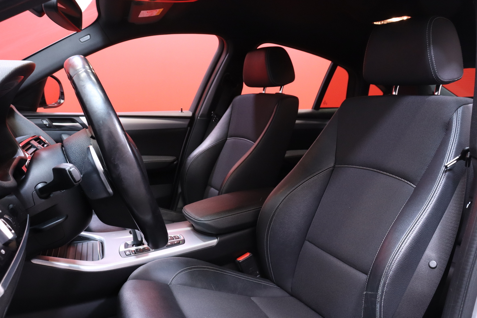 BMW - X4 - xDrive20d M Sport // Webasto / Muistipenkit / Vetokoukku / P. kamera / Vakkari / Sporttipenkit / Xenon / Shadow Line / - Sedan