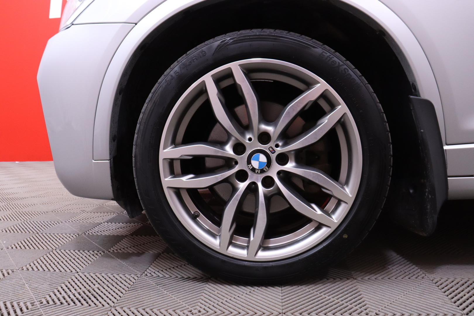 BMW - X4 - xDrive20d M Sport // Webasto / Muistipenkit / Vetokoukku / P. kamera / Vakkari / Sporttipenkit / Xenon / Shadow Line / - Sedan