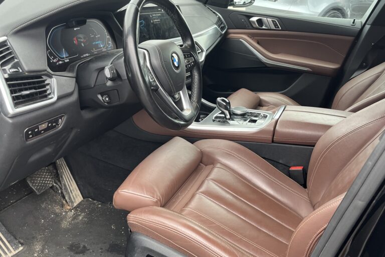 BMW - X5 - G05 xDrive45e A Charged Edition X-line - Maastoauto