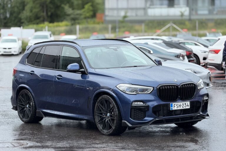 BMW - X5 - G05 xDrive45e Charged Edition M Sport // Laser / DAP / H&K / 360° / HUD / SoftClose / HeatComfort / Ilma-alusta // - Farmari