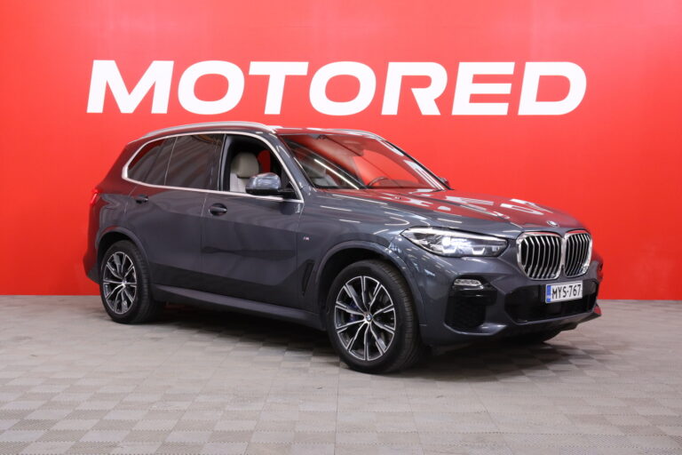 BMW - X5 - G05 xDrive45e Charged Edition M Sport / Adapt.LED / DAP / H&K / HUD / 360 / Koukku / NightVision / HeatComfort / Keyless - Maastoauto