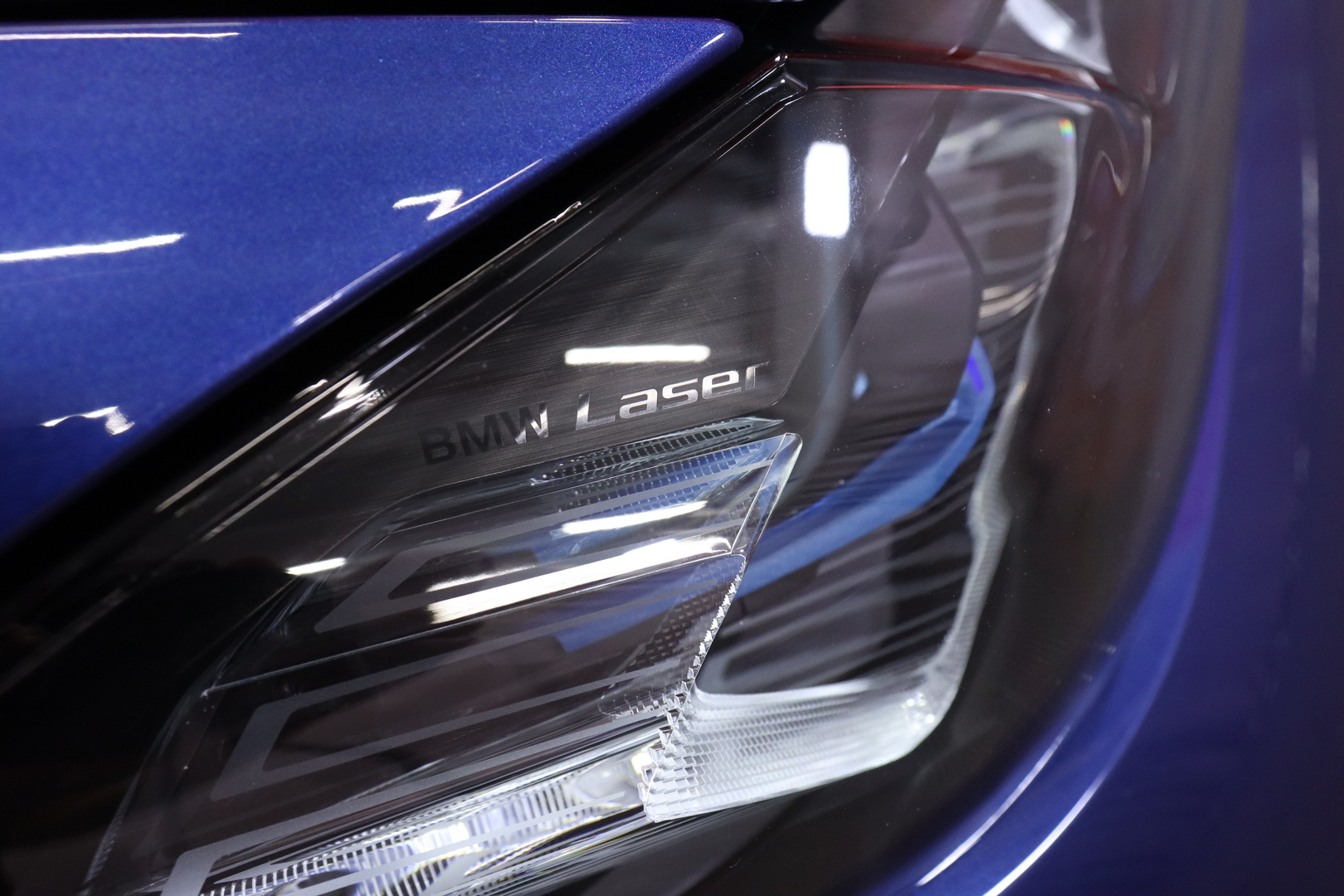 BMW - i4 M50 - Motorsport engineering // Laser / Carbon Paketti / ACC / H&K / HUD / Adapt.alusta / Kattoluukku / Koukku // - Sedan