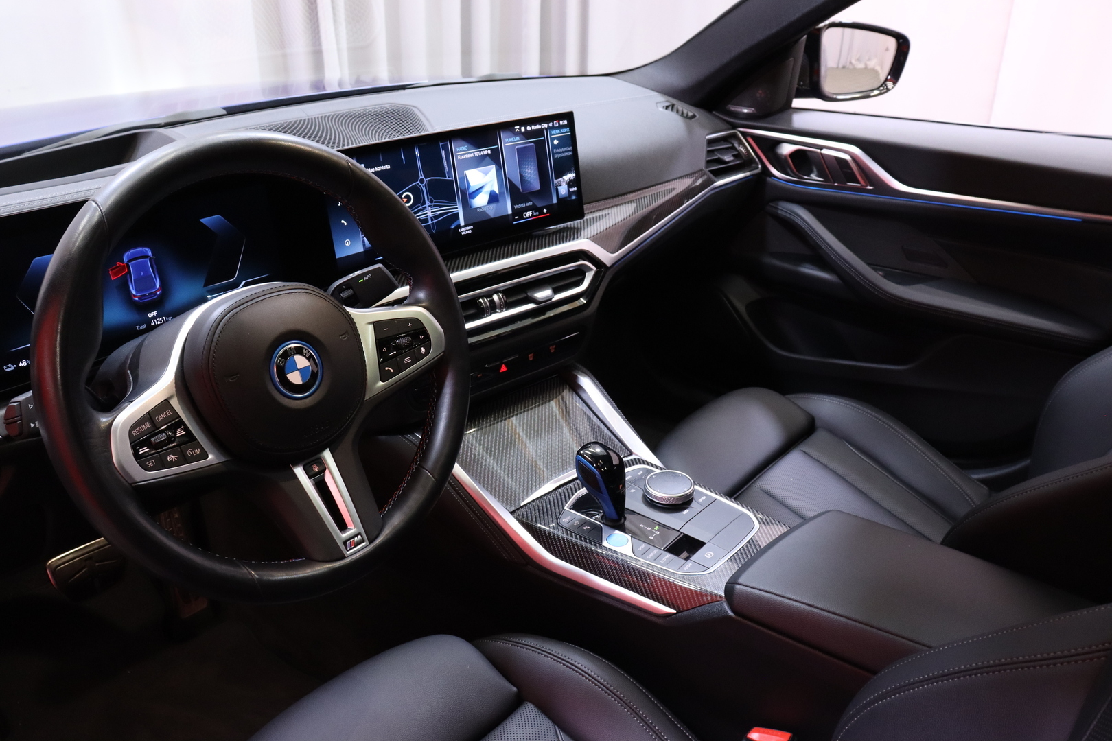BMW - i4 M50 - Motorsport engineering // Laser / Carbon Paketti / ACC / H&K / HUD / Adapt.alusta / Kattoluukku / Koukku // - Sedan