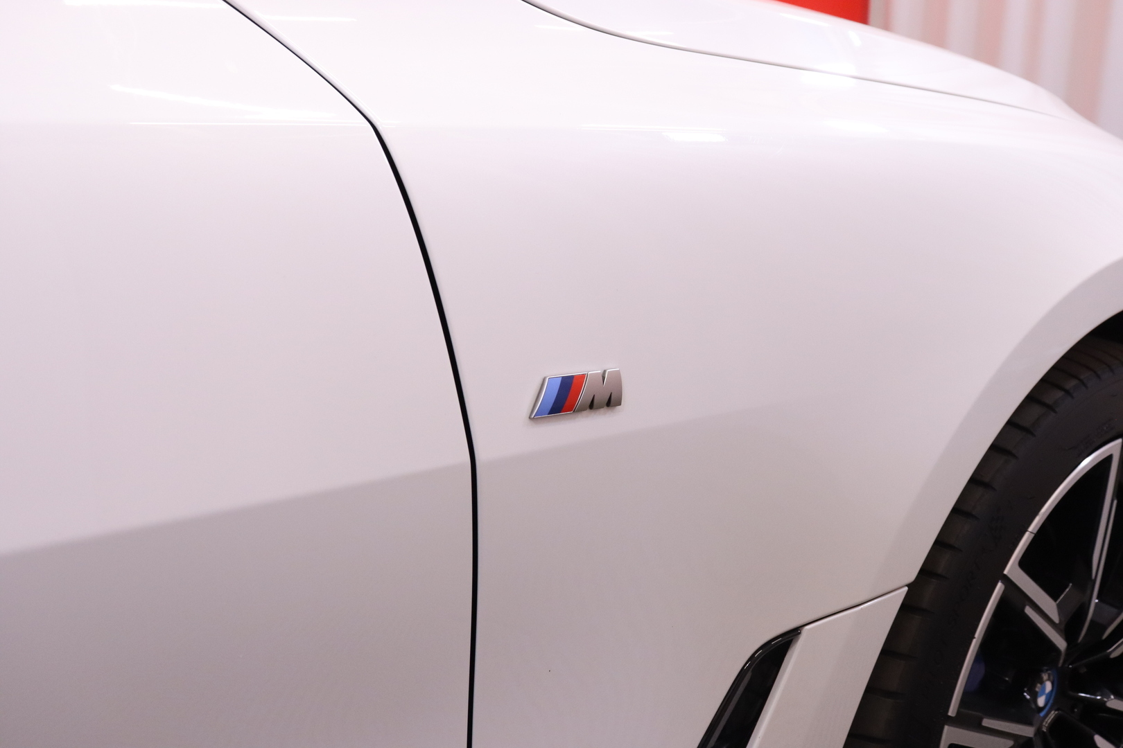 BMW - i4 M50 - Fully Charged / ACC / HUD / 360° / Vetokoukku  / H&K / Comfort Acces // - Sedan