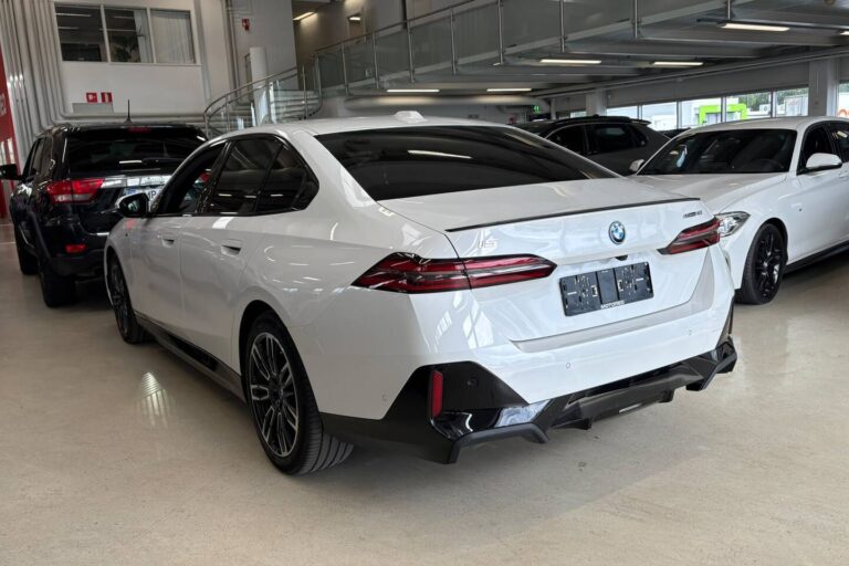 BMW i5