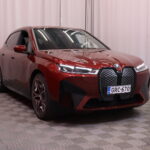 BMW - iX - xDrive40 Sport Package | DAP / 360 / Koukku | H/K hifit / 2x vanteet // - Maastoauto
