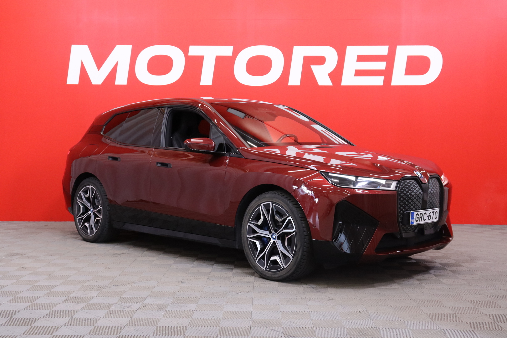 BMW - iX - xDrive40 Sport Package | DAP / 360 / Koukku | H/K hifit / 2x vanteet // - Maastoauto