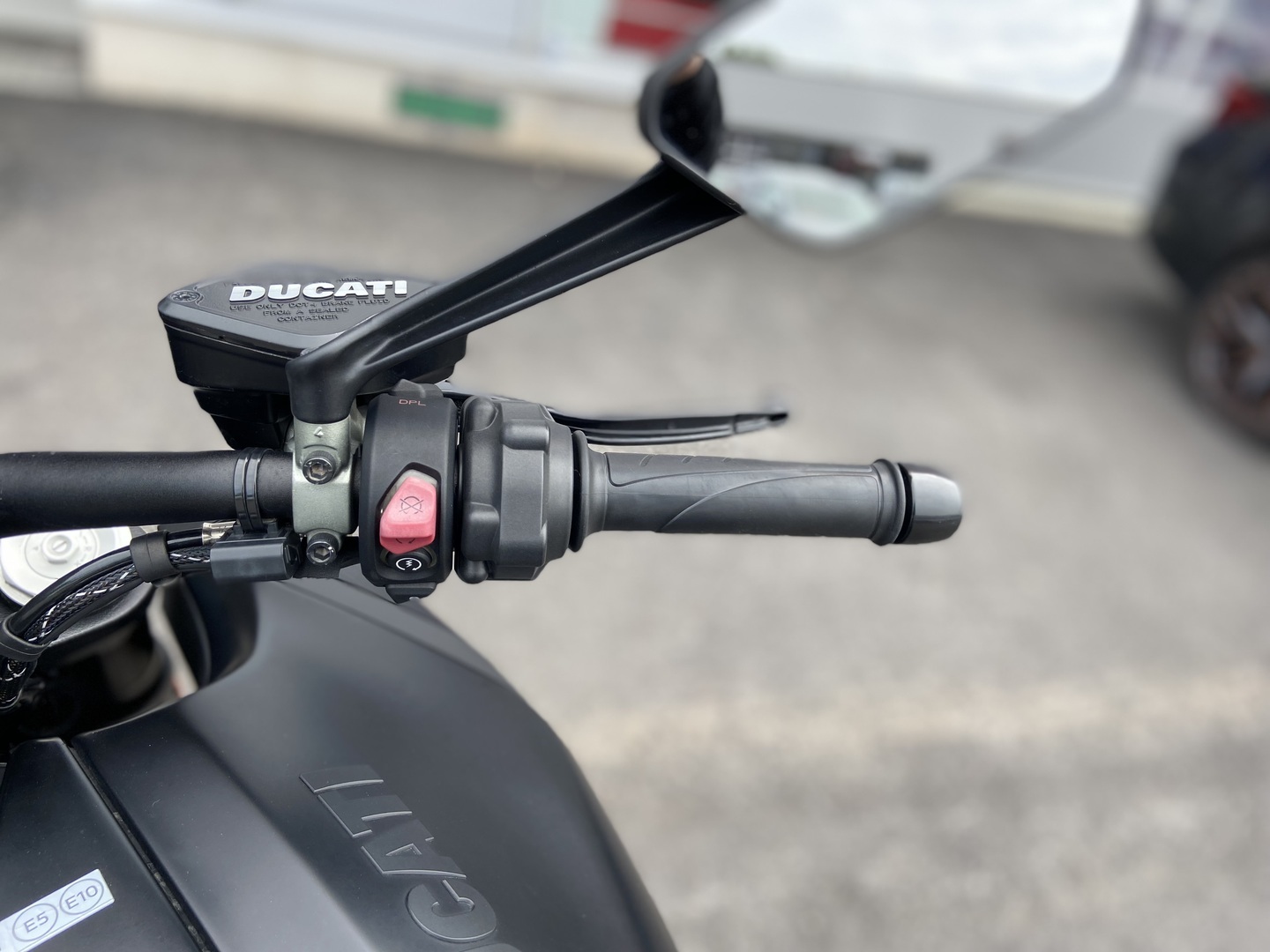 Ducati - DIAVEL - 1260 // Suomi-pyörä / Termignoni / Huoltokirja / 2x Avaimet // - Moottoripyörä