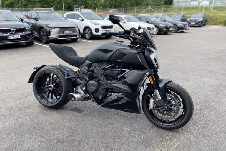 Ducati - DIAVEL - 1260 // Suomi-pyörä / Termignoni / Huoltokirja / 2x Avaimet // - Moottoripyörä