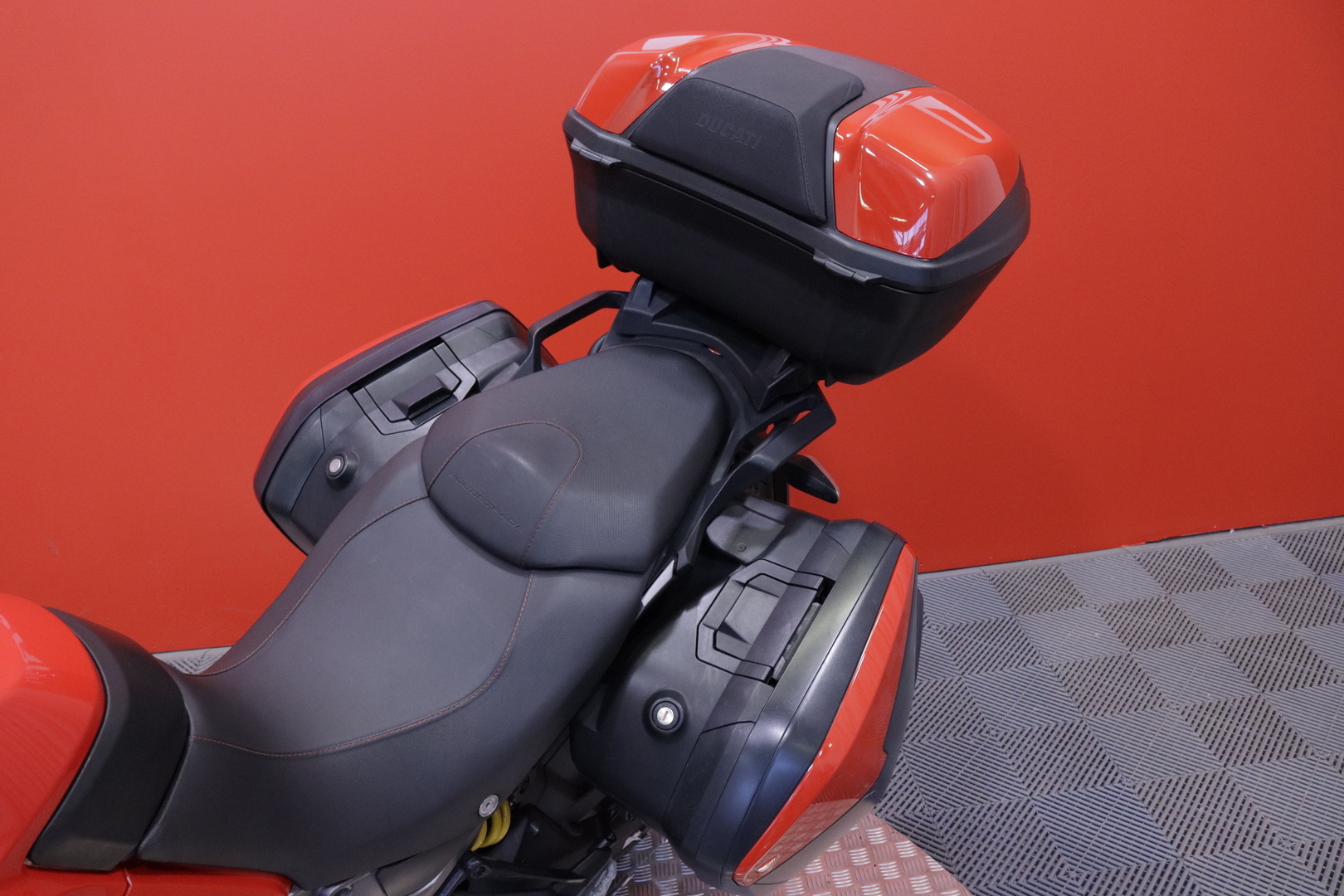 Ducati - MULTISTRADA - 950 // Juuri Saapunut! / 3x laukut / Kaatumaraudat / Keskiseisontatuki // - Moottoripyörä