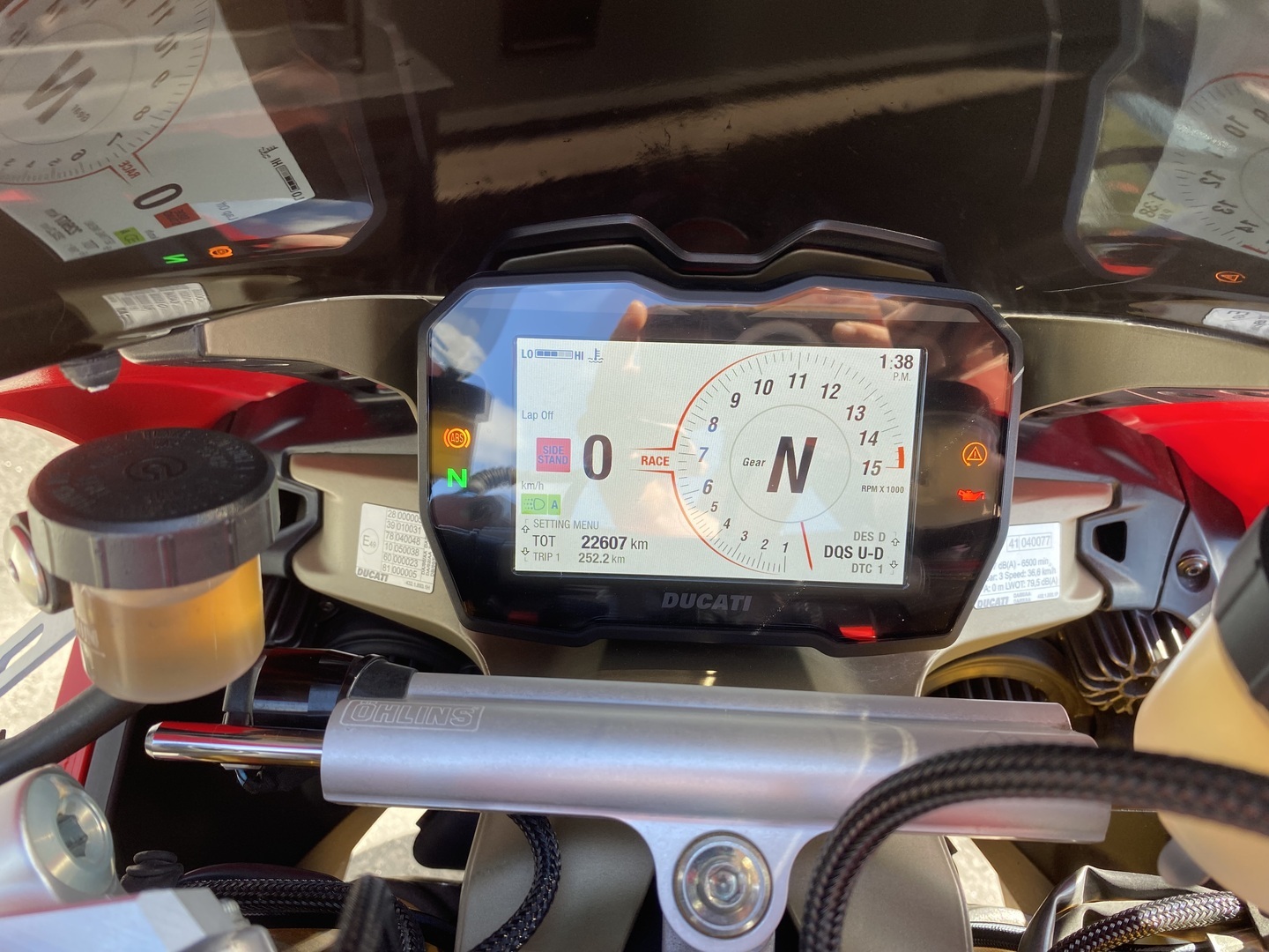 Ducati - PANIGALE V4 - V4S // Huoltokirja / DQS / Öhlins / Ajomodet / Mukautettavat säädöt YMS! // - Moottoripyörä