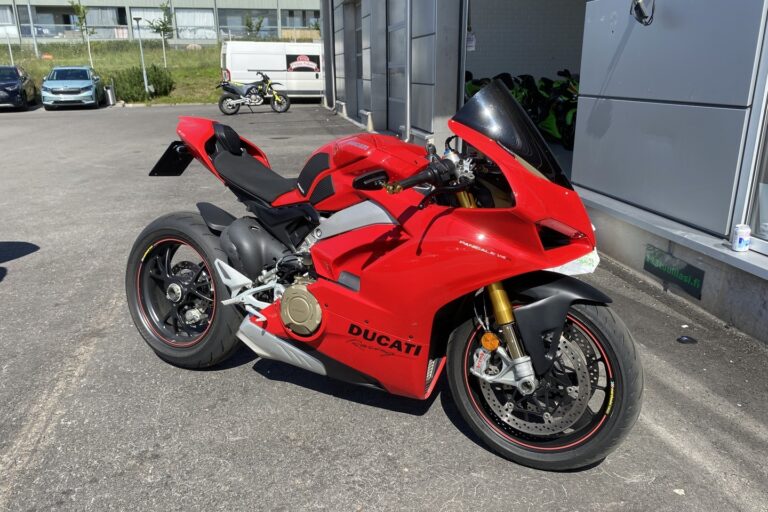 Ducati - PANIGALE V4 - V4S // Huoltokirja / DQS / Öhlins / Ajomodet / Mukautettavat säädöt YMS! // - Moottoripyörä