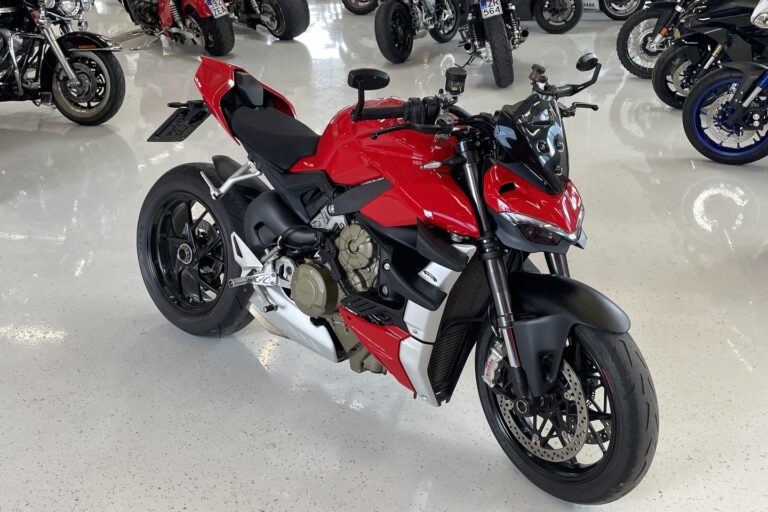 Ducati - STREETFIGHTER - V4 // Juuri saapunut / Suomi pyörä / Huoltokirja // - Moottoripyörä