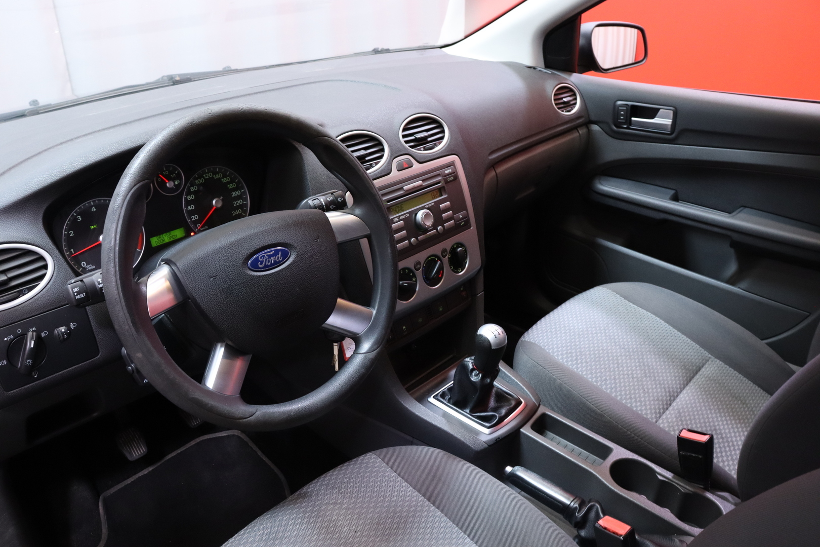 Ford - Focus - 4D FOCUS HATCHBACK 1.6-DA3/264 // MYYDÄÄN HUUTOKAUPAT.COM ! // - Viistoperä